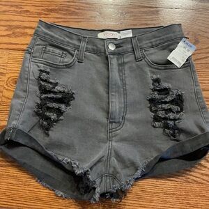 NWT AKIRA VIBRANT MIU HOT SHORTS. Distress high rise ripped front raw hem Med